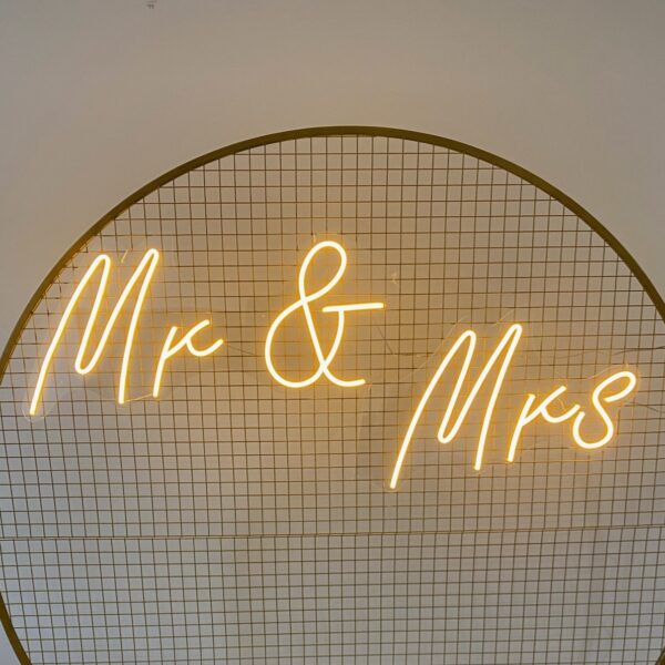 Mr & Mrs