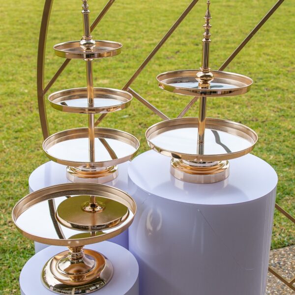 Cake stands