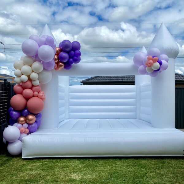4x4m white jumping castle