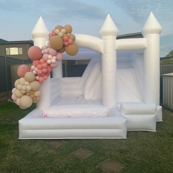 4x5m jumping castle - slide + ball pit