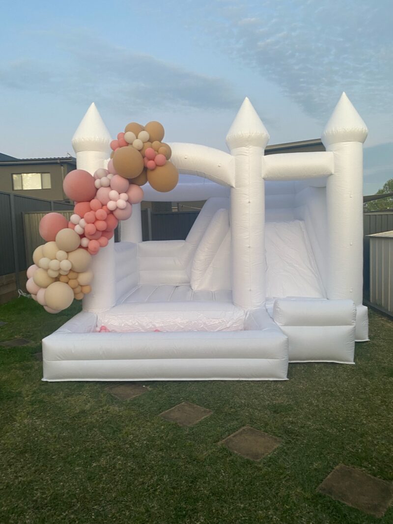4x5m jumping castle - slide + ball pit